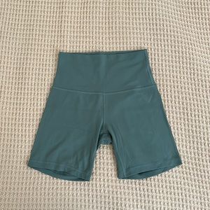 Lululemon Align High-Rise Short 6", Size 4